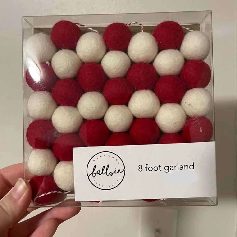 Ballsie festive felt